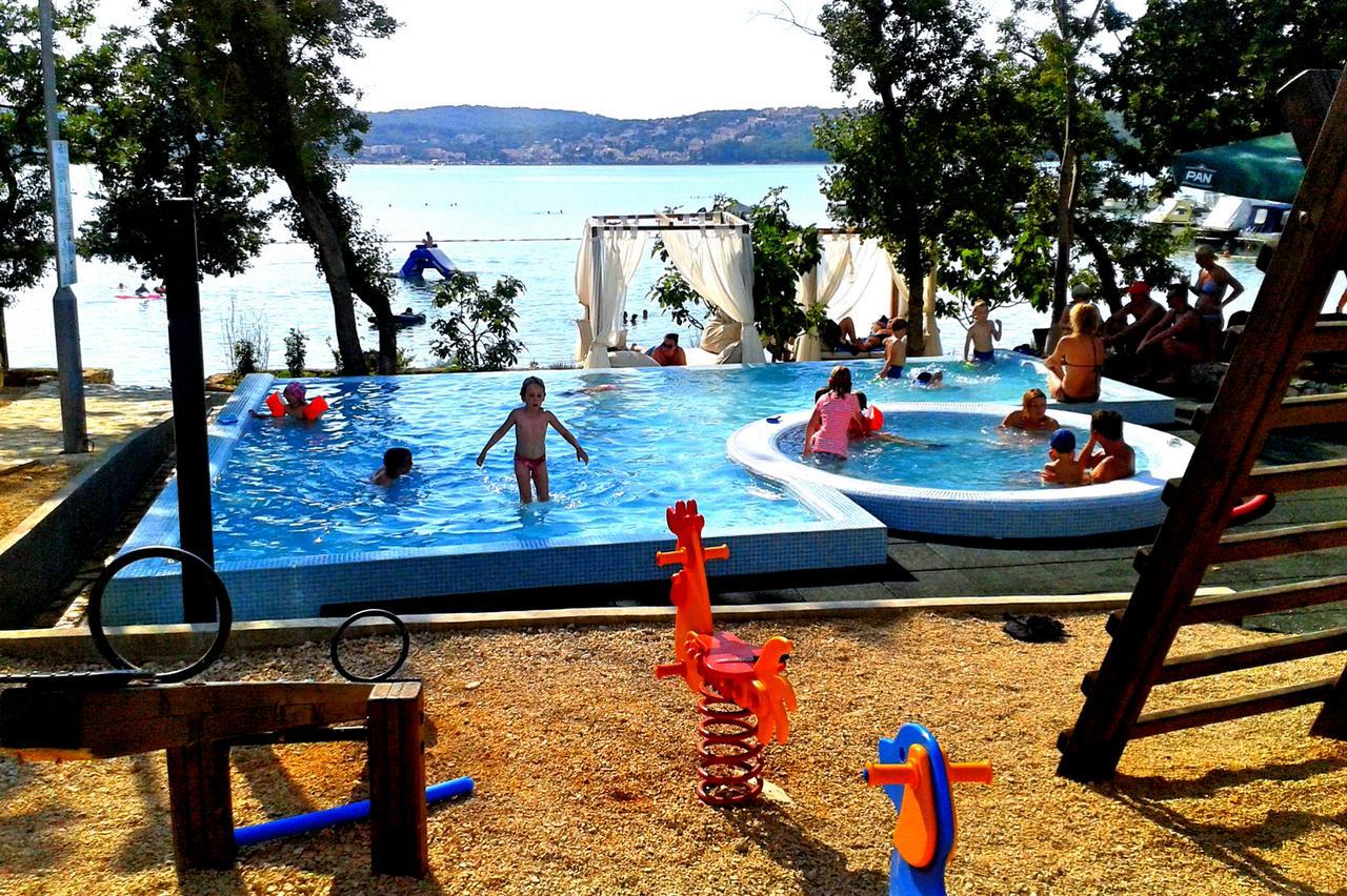 Luxuszelt Fisherman's Glamping Village 4*