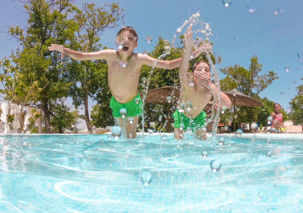 Luxuszelt Fisherman's Glamping Village 4*